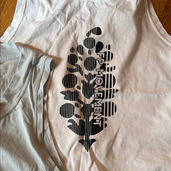 EUC lot of 3 Free People Logo Tank S - Picture 5 of 9